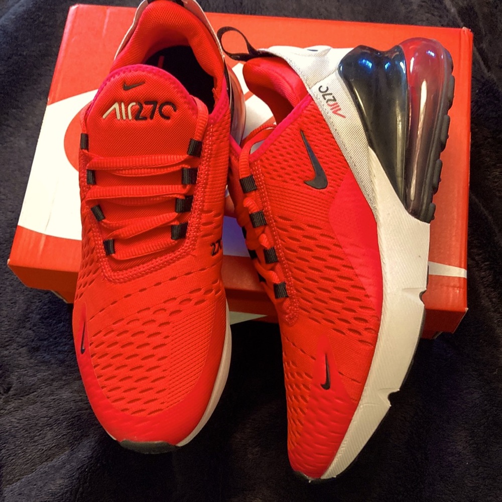 Nike Air Max 270 red orbit